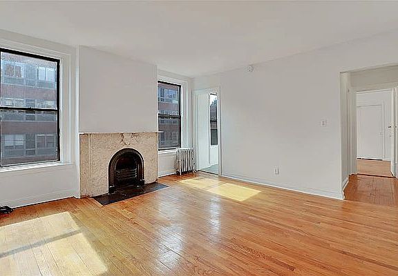 2nd image of 401 W 19th St APT 3B