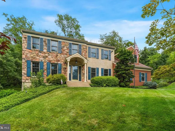 120 Summit Dr, Phoenixville, PA 19460