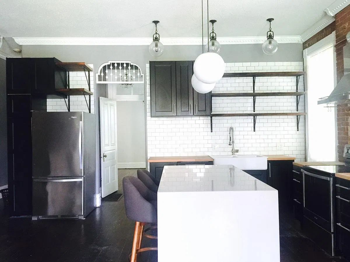2 bed, 1300 sqft, $1,800 — Photo 2