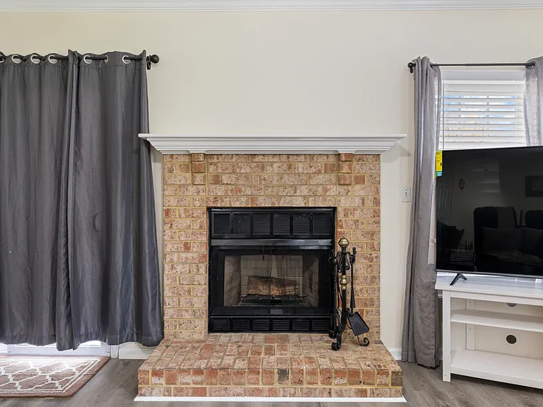 5632 Campus Dr — Photo 21