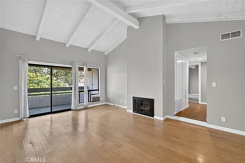 21372 Brookhurst St Photo 1
