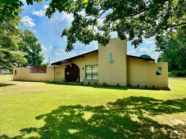 776 E Park St, Alamo, TN 38001