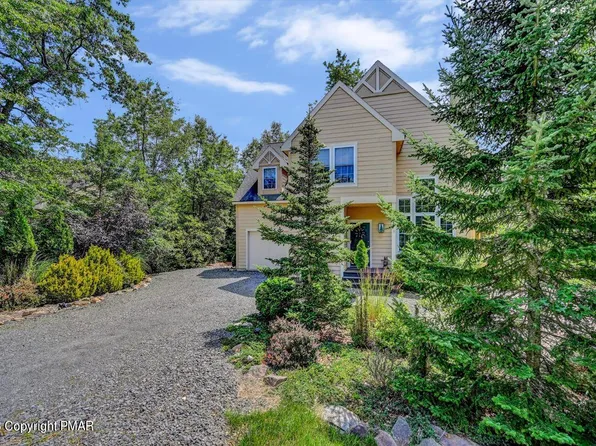 137 Conifer Ln, Pocono Pines, PA 18350