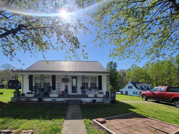 232 Oakwood St, Sparta, TN 38583