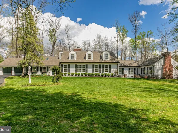 141 Fairway Dr, Princeton, NJ 08540