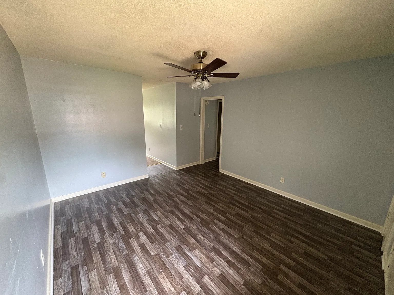 2 bed, 960 sqft, $1,150 — Photo 1