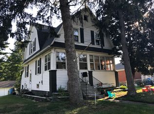 150 Silver Lake Dr, Clementon, NJ 08021