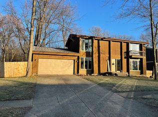 1180 Buckingham Rd, Haslett, MI 48840