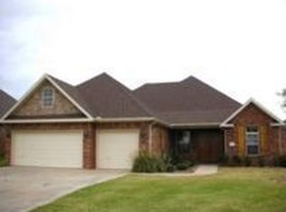 3400 Town Vu Rd, Bentonville, AR 72712