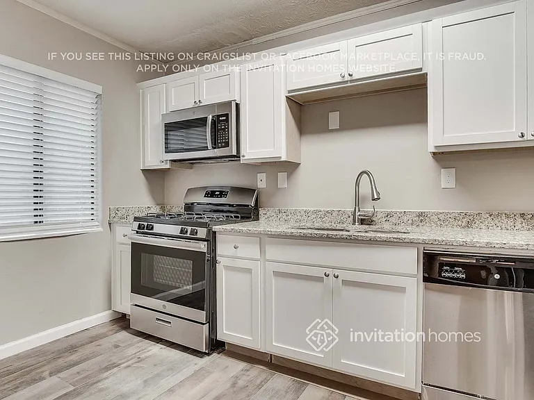 1728 W Austin Rd — Photo 7