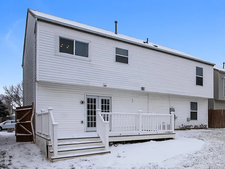 313 Effington Ln — Photo 17