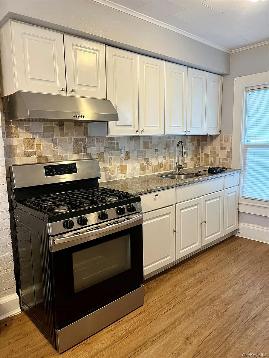 Building Photo - 36 Wallkill Ave #1