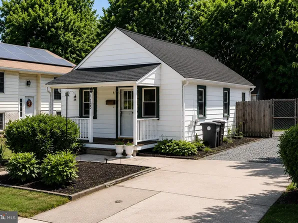 125 Charles St, Rockville, MD 20850