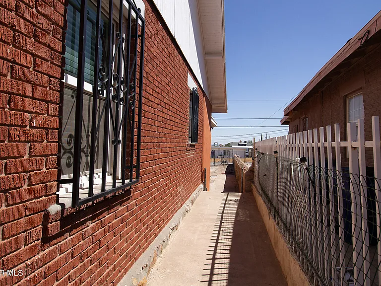 3510 Porter Ave #1 — Photo 25