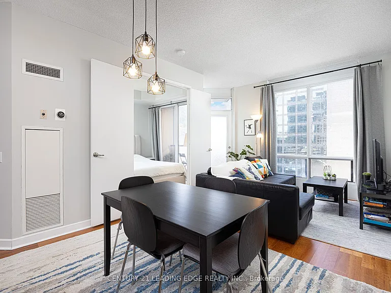85 Bloor St E #1413 — Photo 5