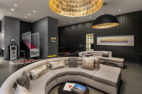 Sold by Extell Marketing Group | media 41