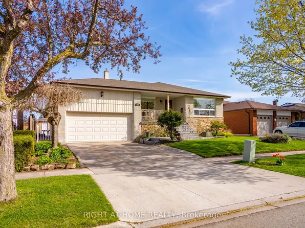 304 Ulric Cres, Oakville, ON L6K 3R2
