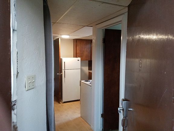 4th image of 340 S Wagon Wheel Dr #3