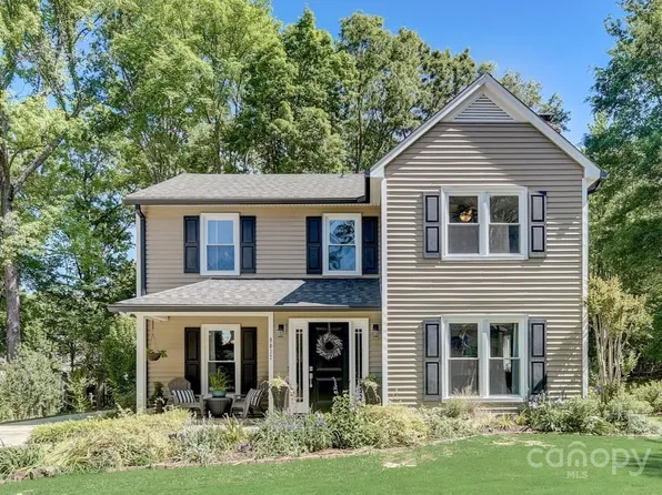 9017 Gamesford Dr, Charlotte, NC 28277