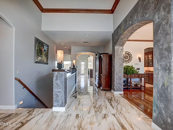 3rd image of 461 Rockrimmon Circle