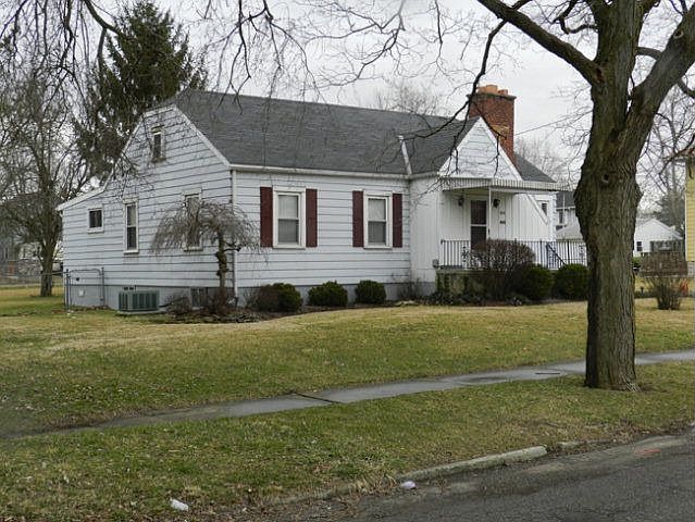 1st image of 560 Olney Ave