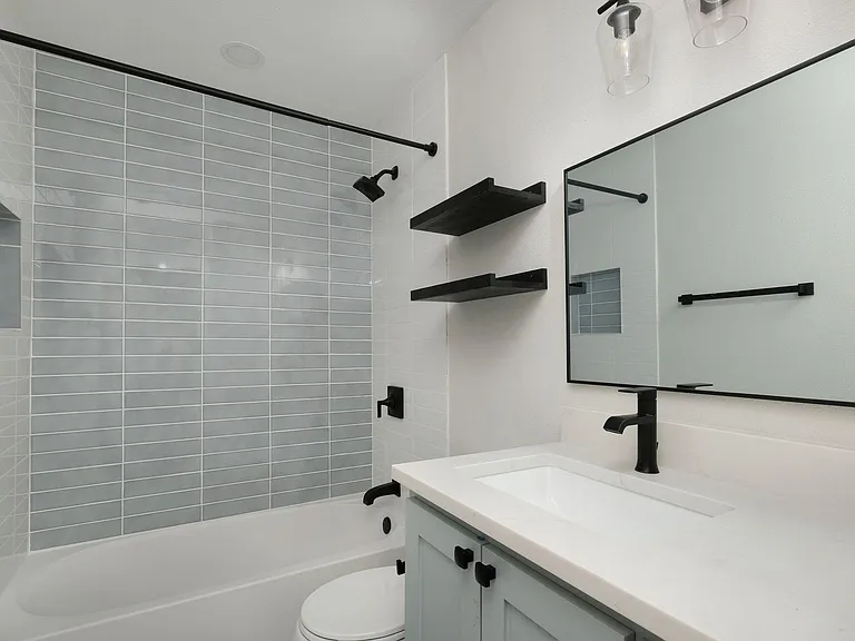 1745 Cricket Hollow Dr — Photo 17