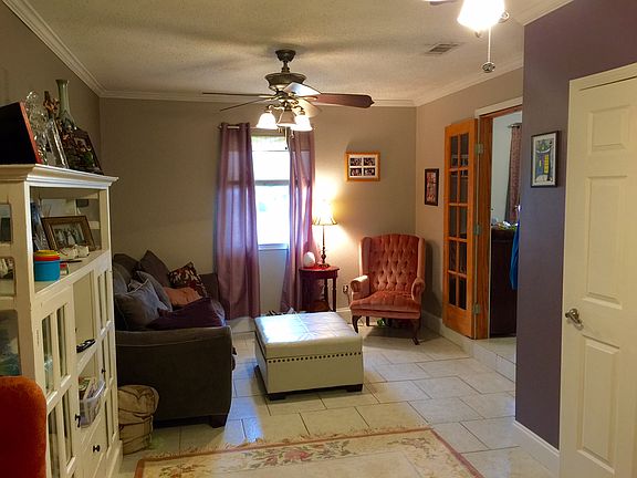 3rd image of 6054 Warwick Ct