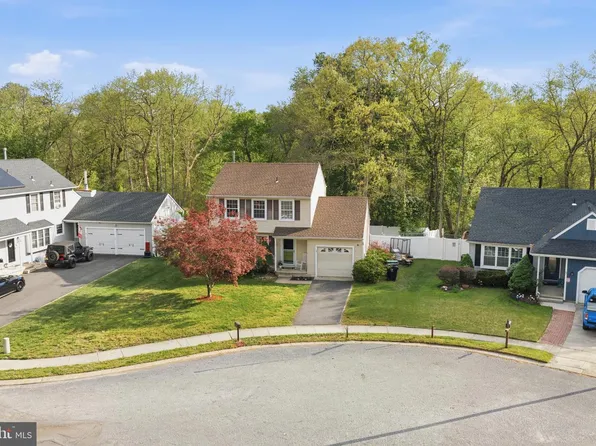1 Lily Ct, Atco, NJ 08004