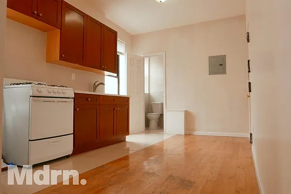 Rented by Mdrn Residential | media 20