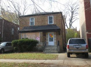 8026 S Essex Ave, Chicago, IL 60617