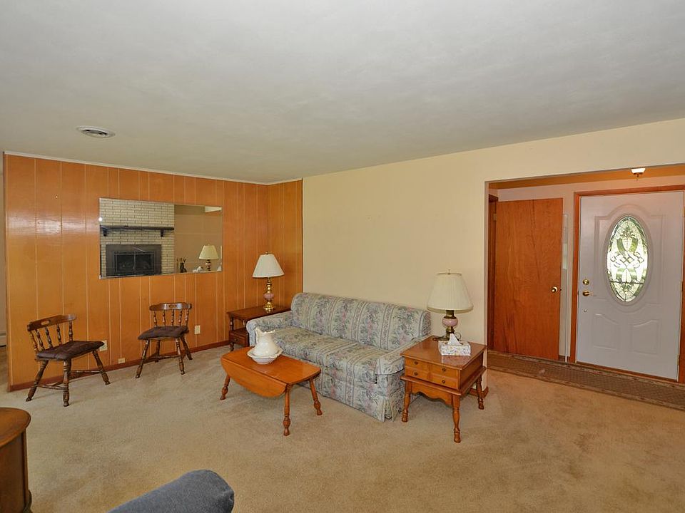 2230 Newman ROAD NORTH North, Racine, WI 53406 MLS 1849138 Zillow