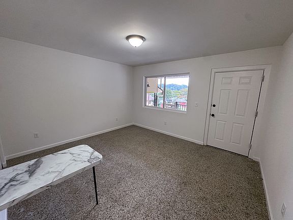 3rd image of 1595 Soco Rd APT 7
