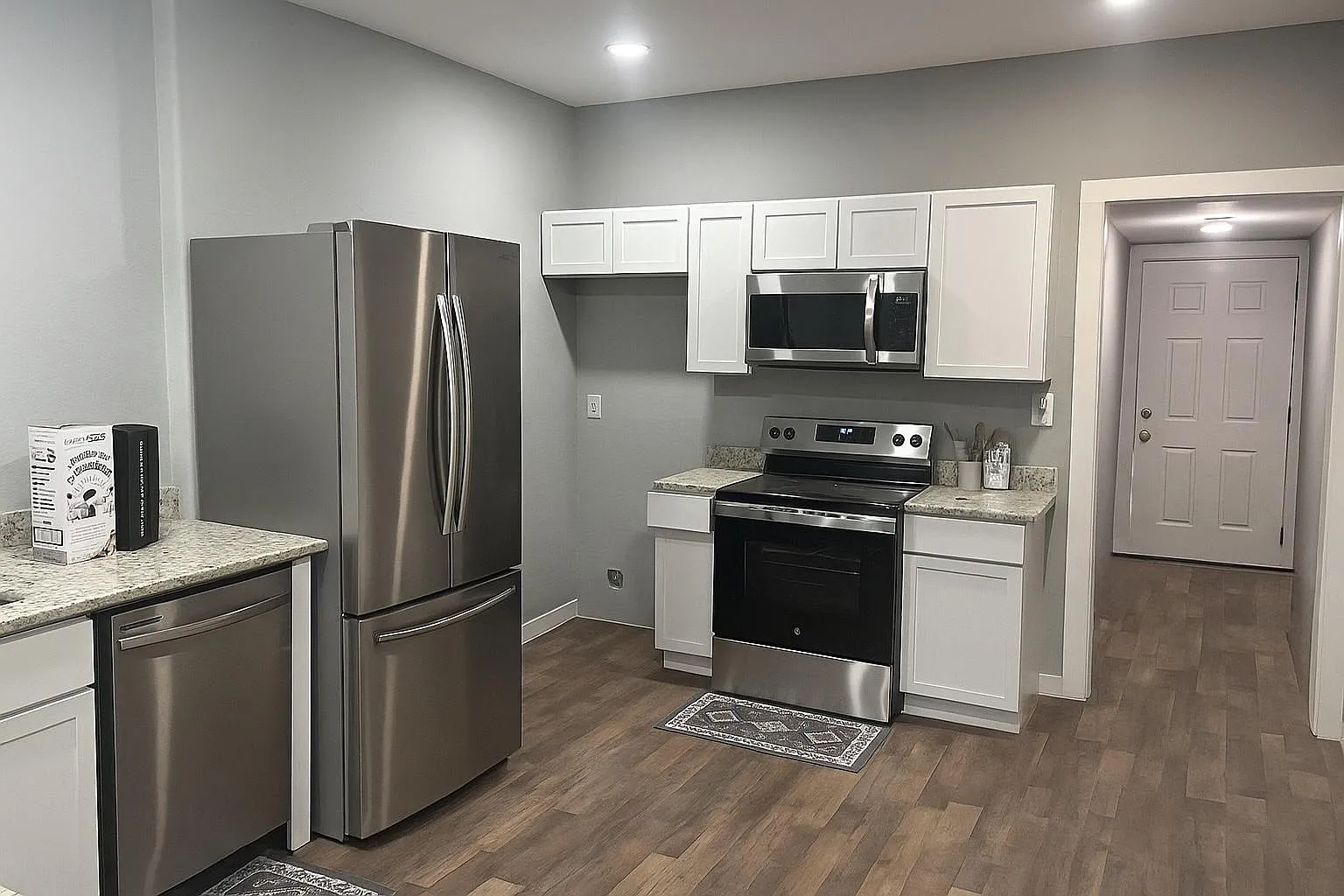 4 bed, 3.0 bath, 1672 sqft, $776 — Photo 4