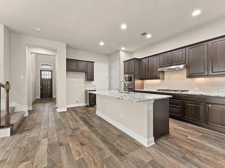 5600 Rio Chama Cv — Photo 3