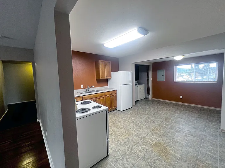 404 Pacific Ave S #A — Photo 4