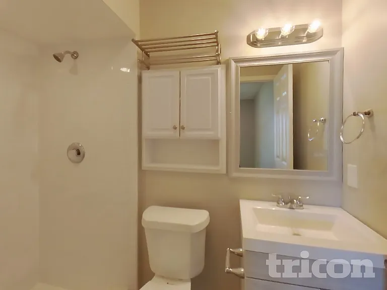 2159 Acorn Mnr — Photo 9