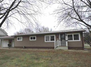 304 W Hancock St, Calmar, IA 52132