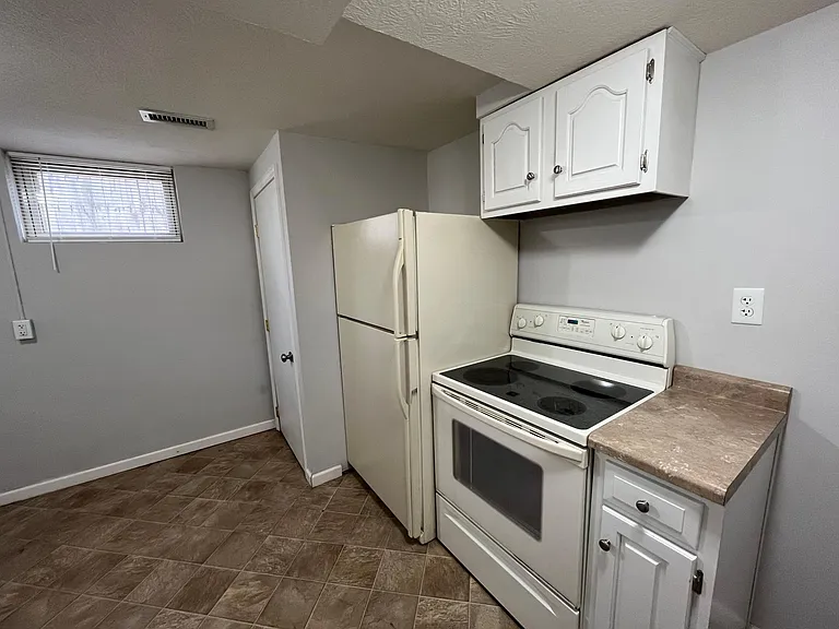 305.5 S 3rd St #305-1/2 — Photo 7