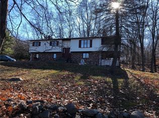 2 Fernglade Ct, Chester, NY 10918