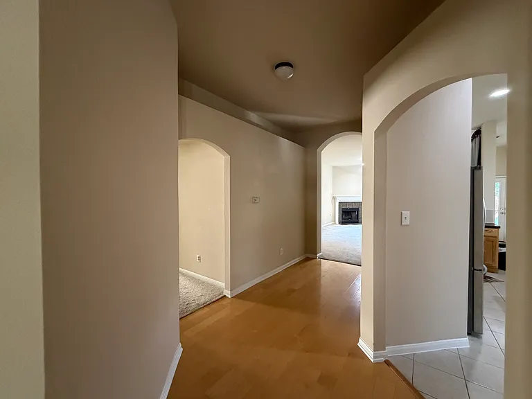 9712 Pasatiempo Dr — Photo 2