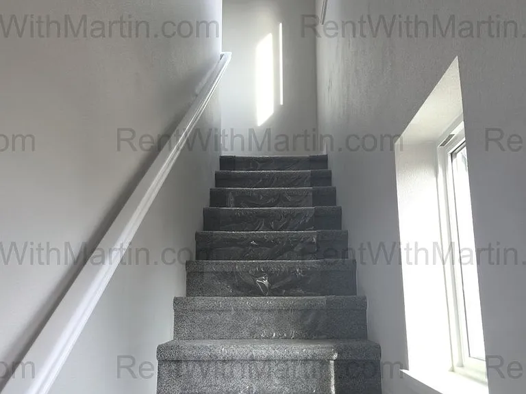 136 Janney Ave — Photo 5