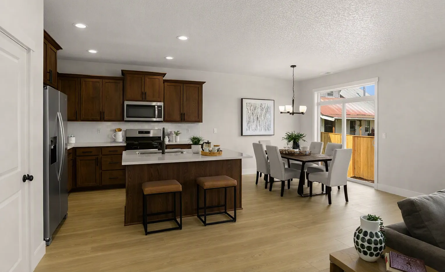 4 bed, 2.5 bath, 2142 sqft, $2,775 — Photo 4