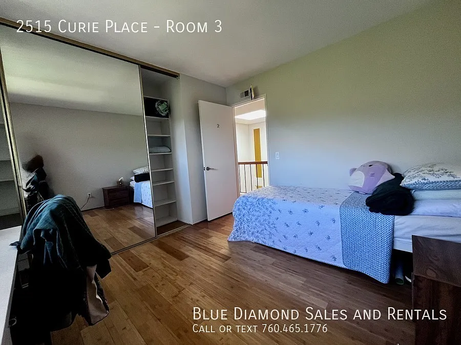 Private Furnished Room in a Beautiful 5 Bedroom Shared House with 4 tenants total - Quiet Neighbo... — Photo 4