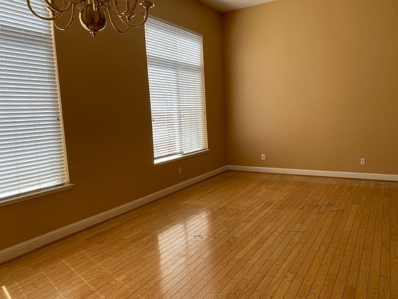 4th image of 1771 Baines Ave
