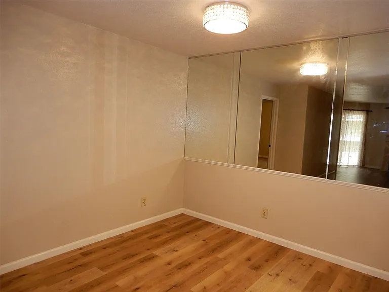 9797 Leawood Blvd #902 — Photo 5