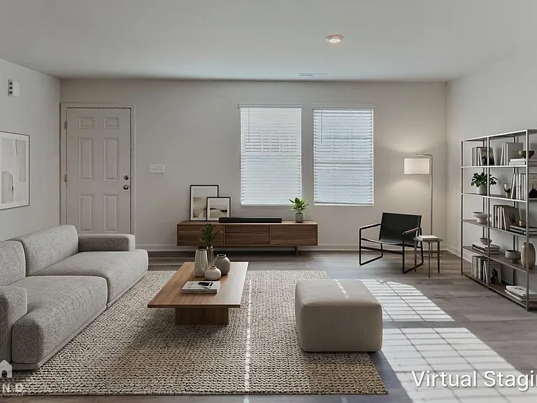 6807 Hardwick Ln — Photo 2