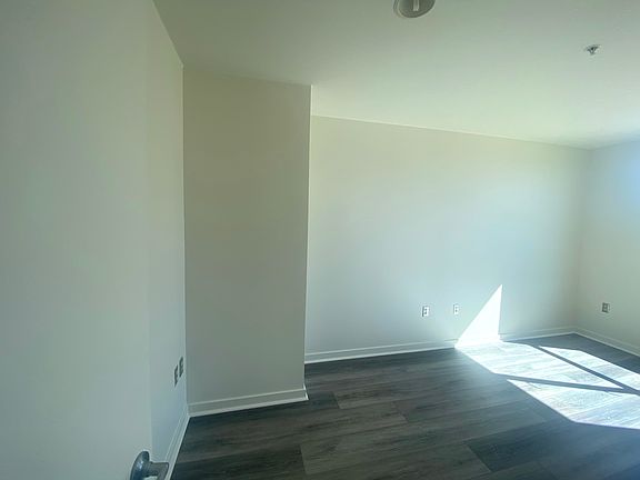 2nd image of 175 S Ventura Ave #310
