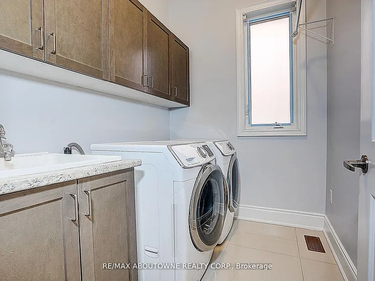 16 Gracedale Dr — Photo 33