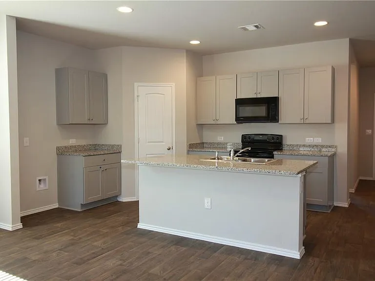 13004 Brahmin Dr — Photo 2