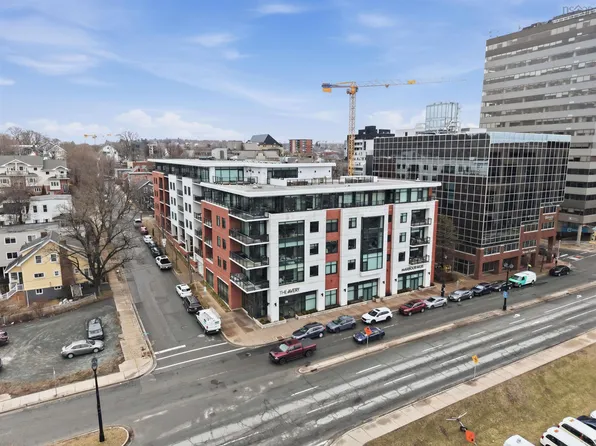 25 Alderney Dr Unit 305, Halifax, NS B2Y 0E4